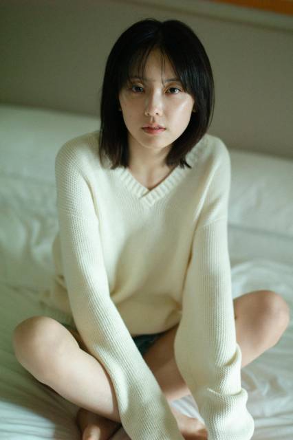 女優・加藤小夏の待望の1st写真集が発売決定！ 台湾で見せた唯一無二の透明感