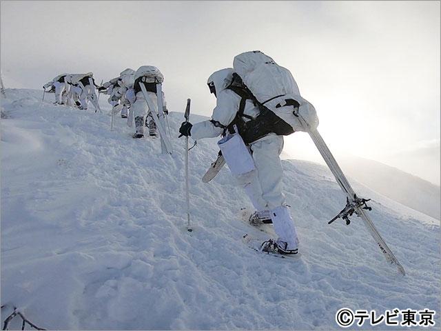 テレビ初公開の映像連発！ ブルーインパルスの新エースパイロットに初密着＆不発弾処理現場に潜入