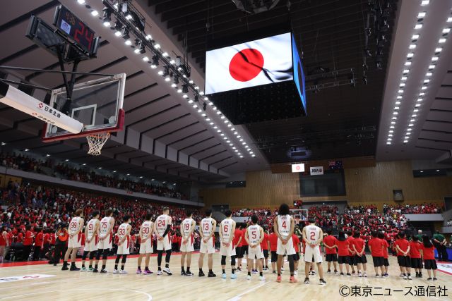 ホーキンソンが熱唱した！ バスケ男子日本代表の北海道2連戦をリポート＆パリ五輪応援BOOK発売決定！