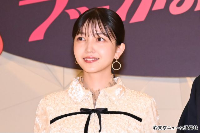 久保史緒里、綱啓永を「頼れる座長」と絶賛！ 高橋克典も笑いを誘う会見に