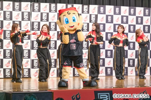 大阪エヴェッサが新体制発表会を開催。スローガンは「OSAKA SOUL やったるで！」