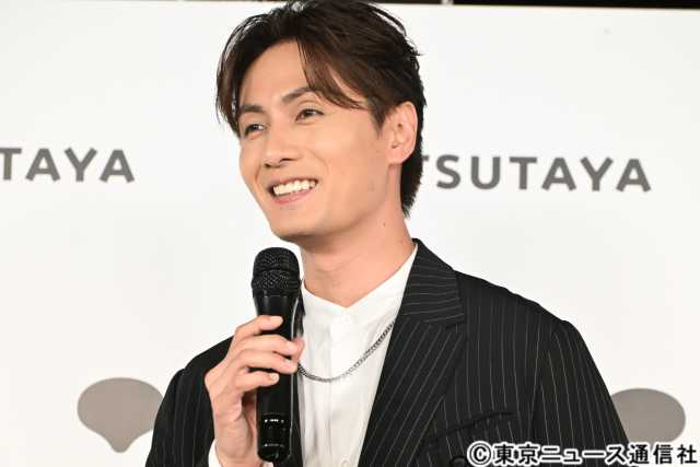 加藤和樹が写真集を発売！ 「皆さんと共に、この先を歩んでいきたい」