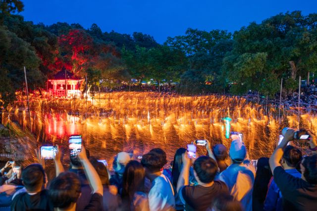 韓国の幻想的な火祭り「咸安（ハマン）落火ノリ」に酔いしれてヒーリング体験