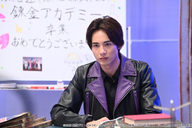 「仮面ライダーガッチャード GRADUATIONS」情報盛りだくさんの本予告＆ポスターが解禁