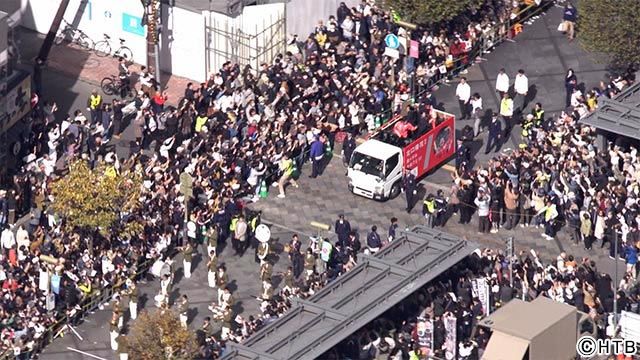 地元旭川市での凱旋パレードの様子／HTBノンフィクション「旭川が生んだ笑顔～咲き誇れ！北口榛花～」