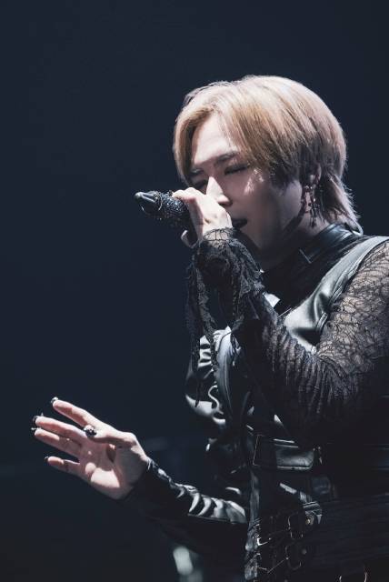 蒼井翔太「LIVE 2024 WONDER lab. Collage」昼夜で異なる二面性を魅せた圧巻のステージ！