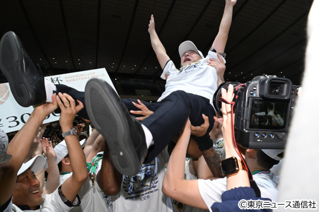 琉球が100回目の天皇杯で初優勝！ 代々木第一体育館に琉球の風が吹く