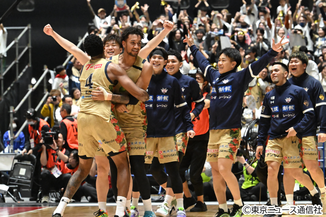 琉球が100回目の天皇杯で初優勝！ 代々木第一体育館に琉球の風が吹く